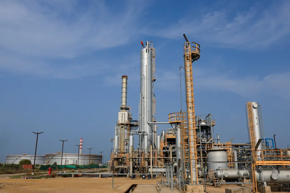 Oil prices steady as investors assess US-Iran war outlook