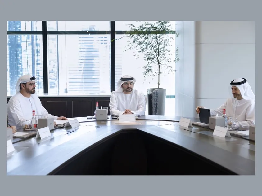 Ditial Pd Ruler Maktoum bin Mohammed reviews Dubai economic, financial indicators | ZAWYA
