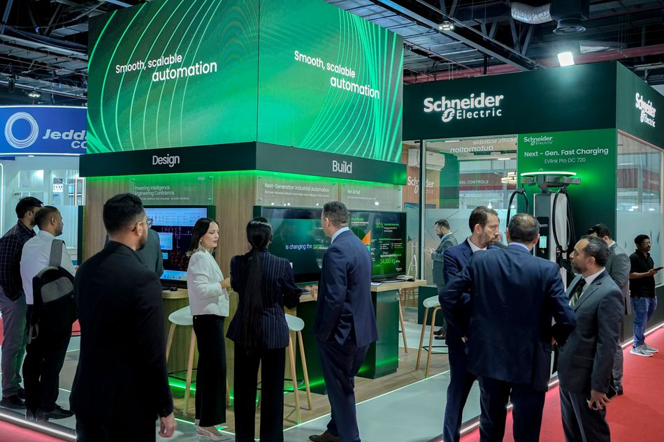 Schneider Electric präsentiert SF₆-freie Netztechnologie und neue IDC-Forschung auf der WETEX 2026. Schneider Electric präsentiert SF₆-freie Netztechnologie und neue IDC-Forschung auf der WETEX 2026.